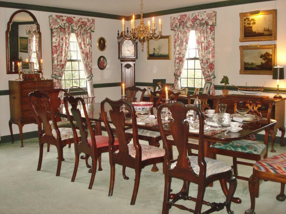 Newport House Bed & Breakfast Williamsburg Bagian luar foto